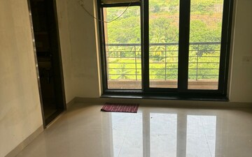 Room in 3 BHK Apartment at K Raheja Raheja Residency, Malad East – for Rent