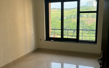 Room in 3 BHK Apartment at K Raheja Raheja Residency, Malad East – for Rent
