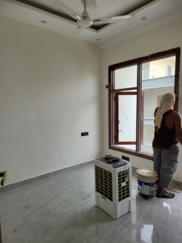 Staircase in 3 BHK Builder Floor at BPTP District, Sector 81 – for Rent