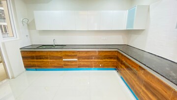 Furnished Amenities in 3 BHK Apartment at DLF Hyde Park, South Mullanpur – for Rent