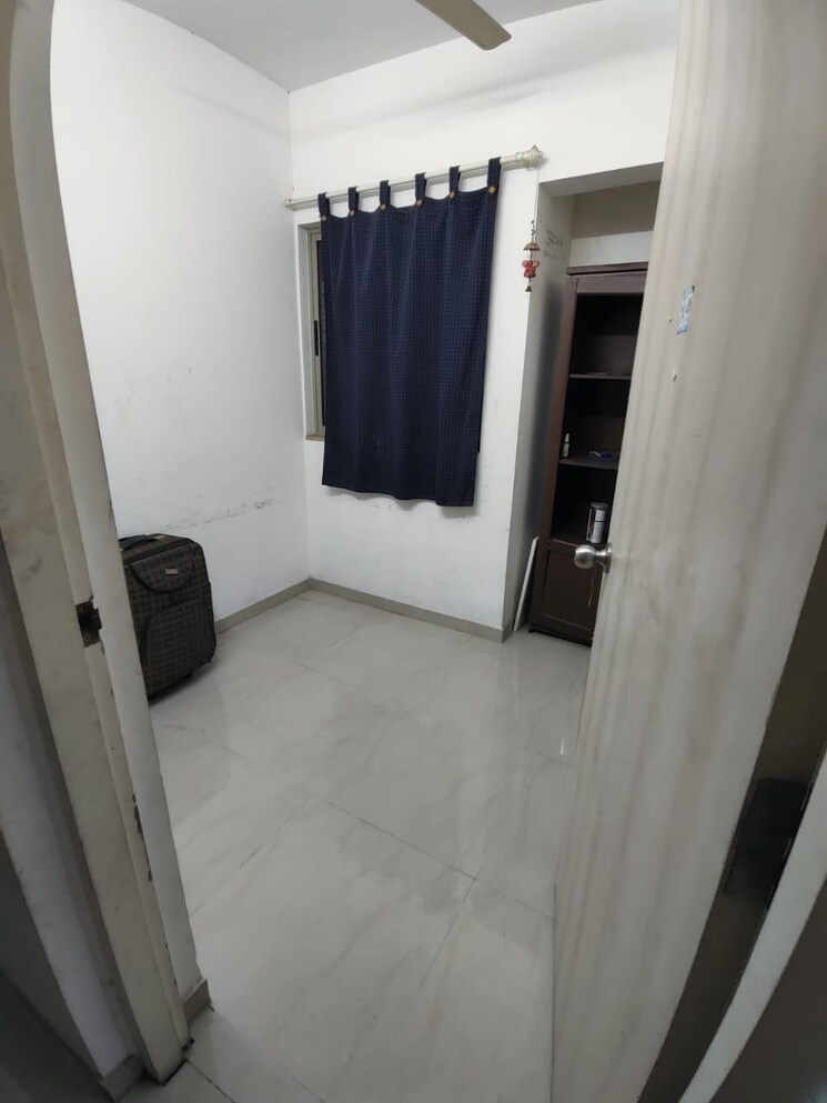 Bathroom, dombivli east 1.5 Bedroom 873 Sq.Ft. Apartment In Dombivli East Thane 9122201