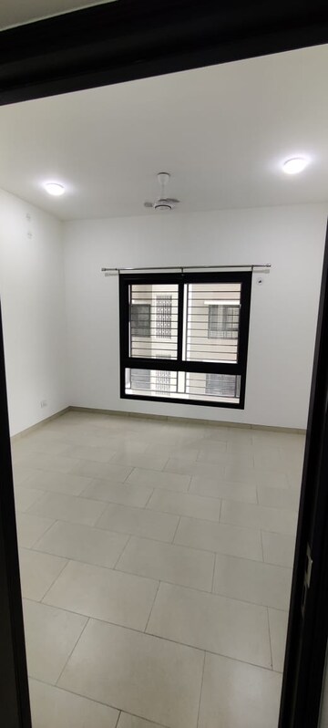 Room in 3 BHK Apartment at Sobha City Gurgaon, Sector 108 – for Rent