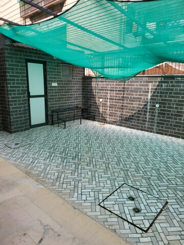 Swimming Pool in 3 BHK Builder Floor at BPTP Park 81, Sector 81 – for Rent