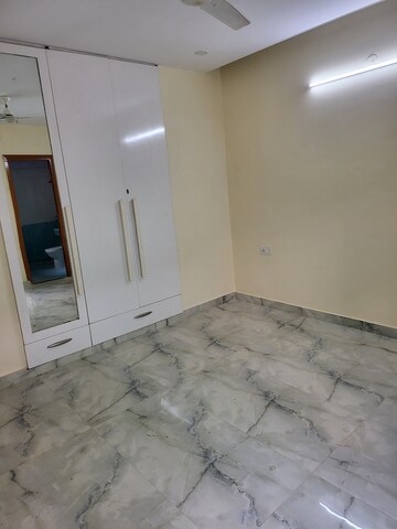 Furnished Amenities in 3 BHK Builder Floor at BPTP Park 81, Sector 81 – for Rent
