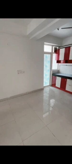 Room in 3 BHK Apartment at Wall Rock Aishwaryam, Sector 16c Greater Noida – for Sale
