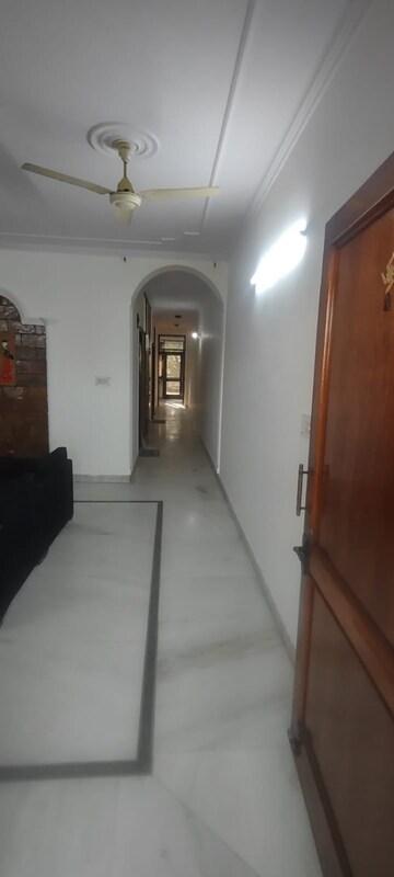Building Lobby in 3 BHK Builder Floor at Malviya Nagar – for Rent