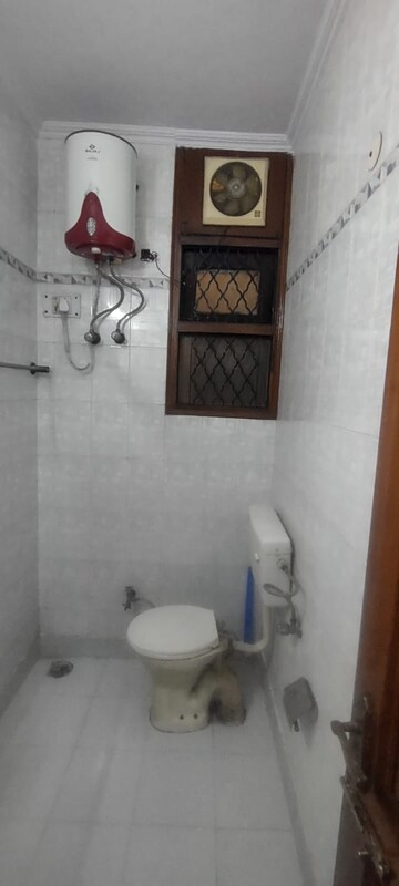 Bathroom in 3 BHK Builder Floor at Malviya Nagar – for Rent