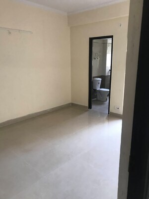 Room in 3 BHK Apartment at Gardenia Golf City, Sector 75 – for Sale