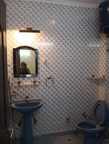 Bathroom in 1 BHK Builder Floor at Malviya Nagar – for Rent