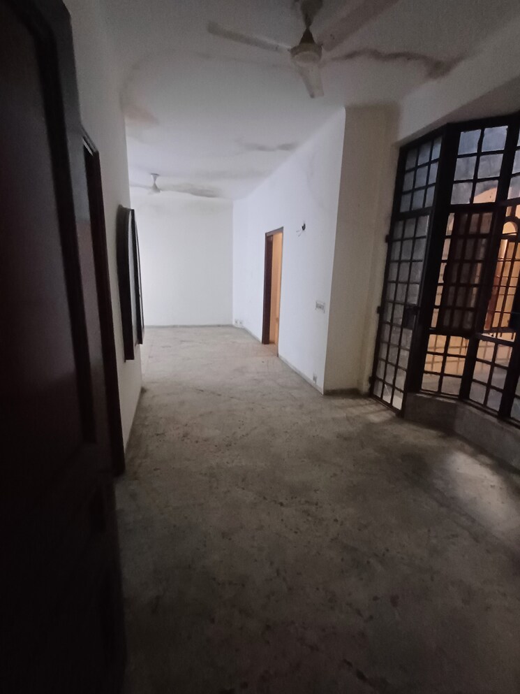 undefined, rwa-apartments-sector-50 3 Bedroom 1850 Sq.Ft. Builder Floor In Sector 50 Noida 9122270