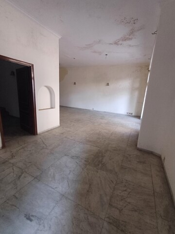 Furnished Amenities in 3 BHK Builder Floor at RWA Apartments Sector 50, Sector 50 – for Rent