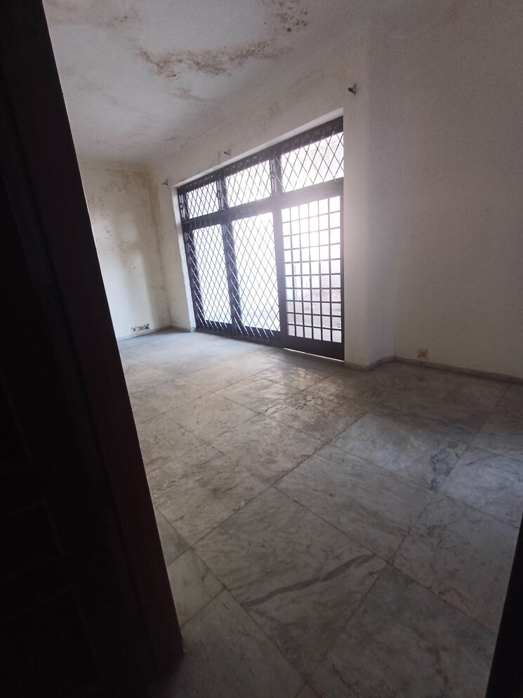 undefined, rwa-apartments-sector-50 3 Bedroom 1850 Sq.Ft. Builder Floor In Sector 50 Noida 9122270