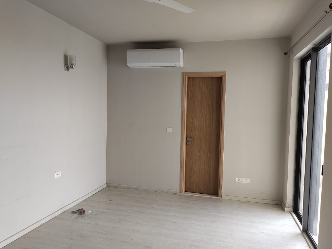 3 BHK + Pooja Room Apartment For Rent in Smart World Orchard