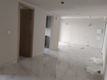 Room in 3 BHK Apartment at Smart World Orchard, Sector 61 – for Rent