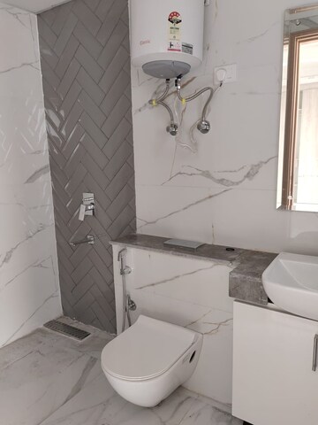 Bathroom in 3 BHK Apartment at Smart World Orchard, Sector 61 – for Rent