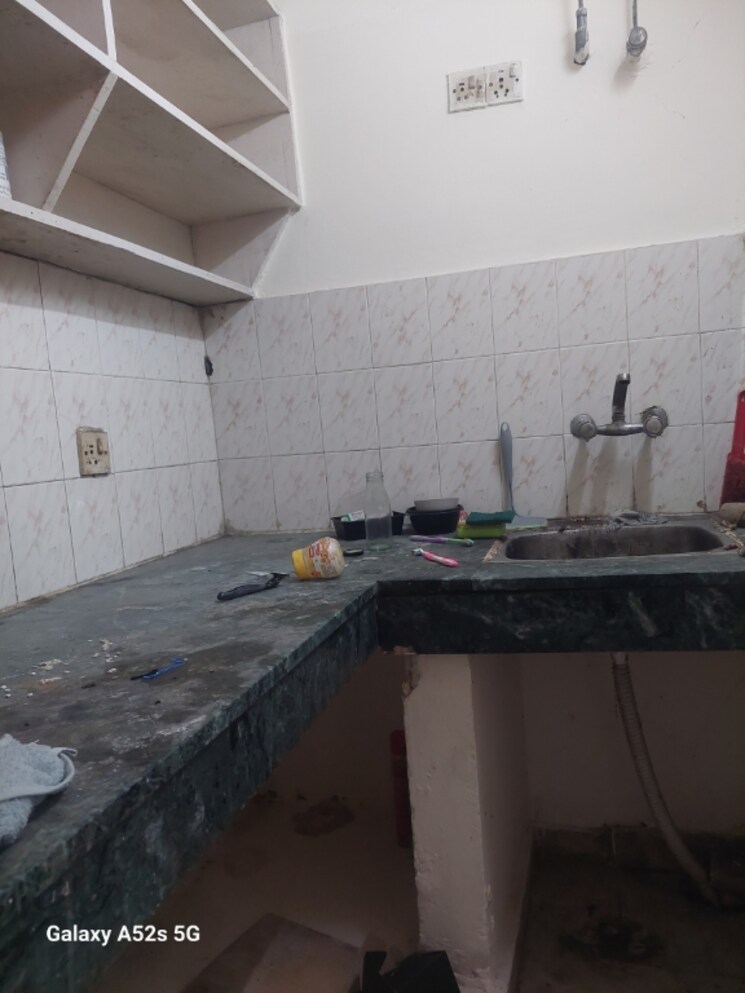 Kitchen, adchini 1 RK 350 Sq.Ft. Apartment In Adchini Delhi 9122351