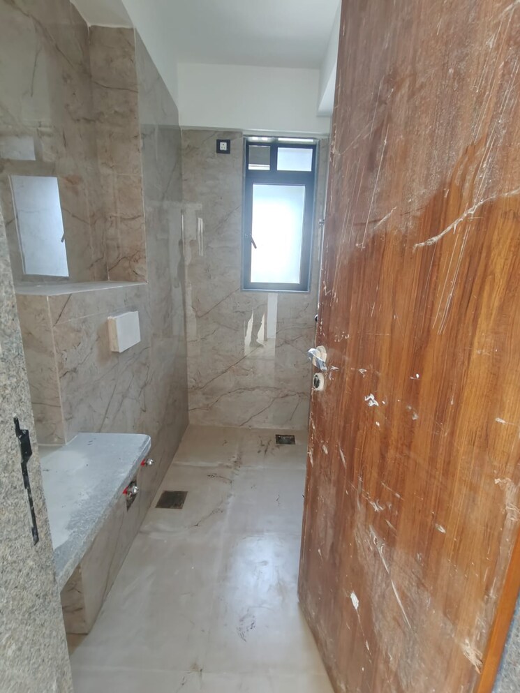Bathroom, prem-sagar-premises 2 Bedroom 802 Sq.Ft. Apartment In Khar West Mumbai 9122385