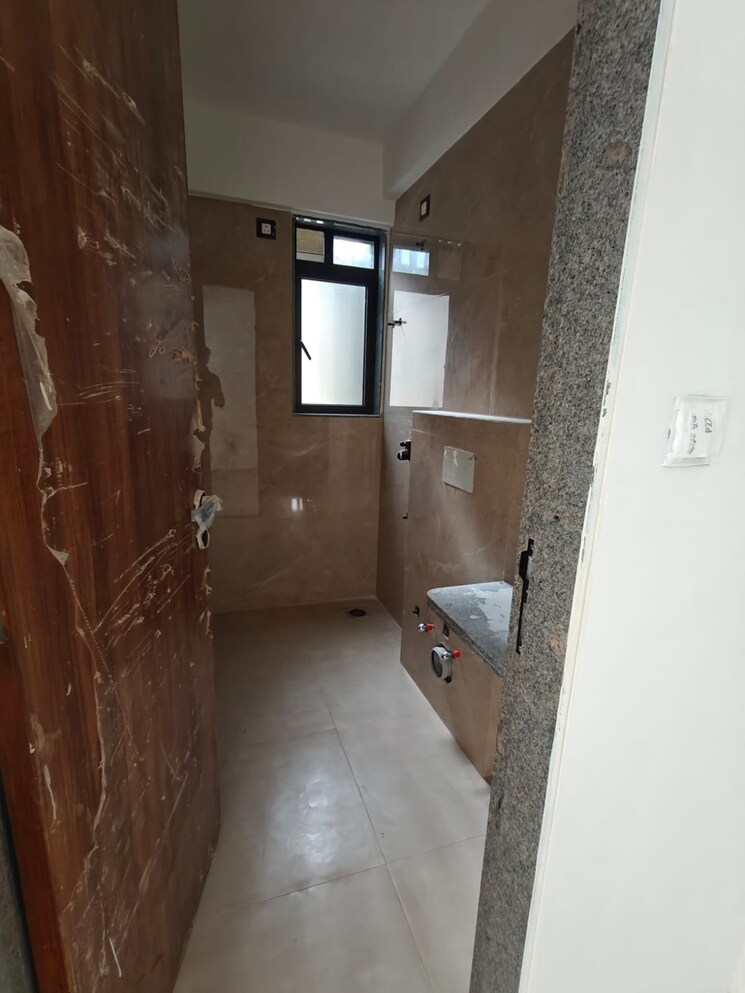 Bathroom, prem-sagar-premises 2 Bedroom 802 Sq.Ft. Apartment In Khar West Mumbai 9122385