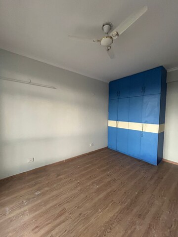 Room in 3 BHK Apartment at Raheja Navodaya, Sector 95 – for Rent