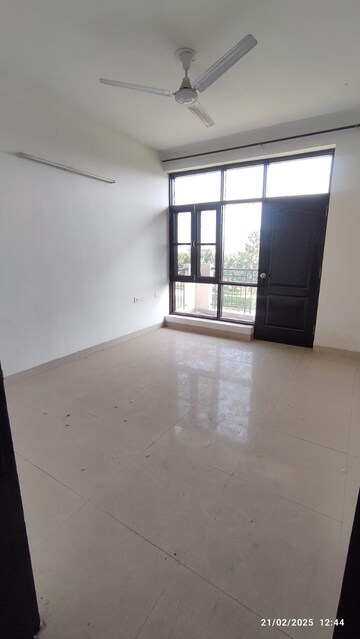 3 BHK Apartment For Rent in Omaxe Silver Birch, North Mullanpur
