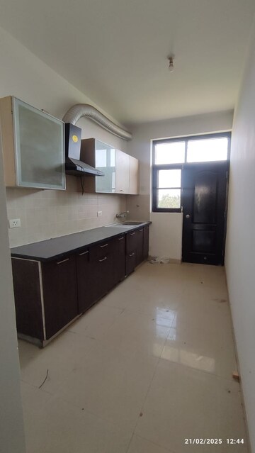 Kitchen in 3 BHK Apartment at Omaxe Silver Birch, North Mullanpur – for Rent