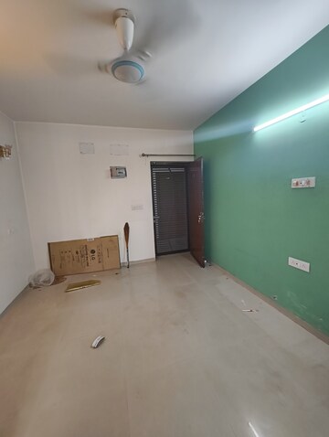 Room in 1 BHK Apartment at Adani Aangan, Sector 89a – for Rent