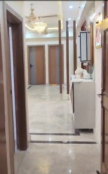Room in 3 BHK Apartment at ATS Nobility, Sector 4 Greater Noida – for Rent
