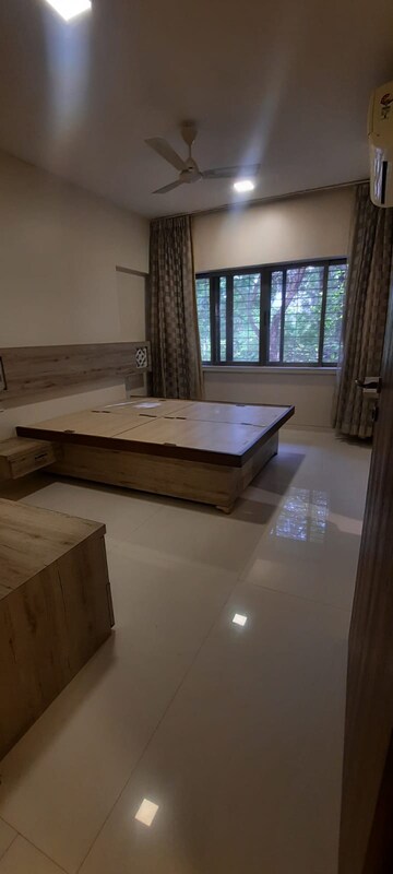 Living Room in 2 BHK Apartment at Springfield Apartment Pali Hill, Pali Hill – for Rent