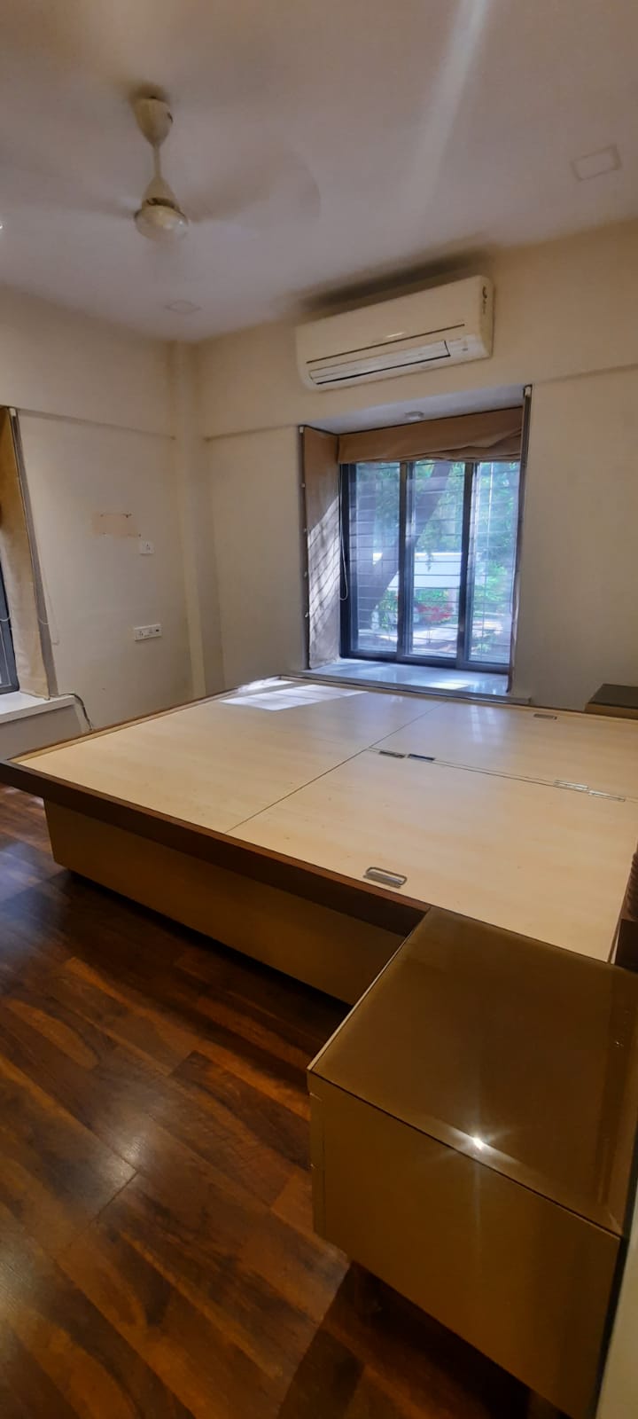 2 BHK Apartment For Rent in Springfield Apartment Pali Hill