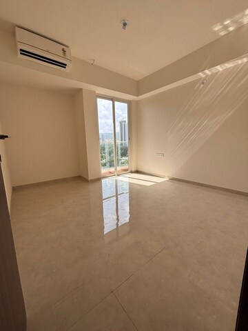 Room in 2 BHK Apartment at Ashar Axis, Majiwada – for Rent