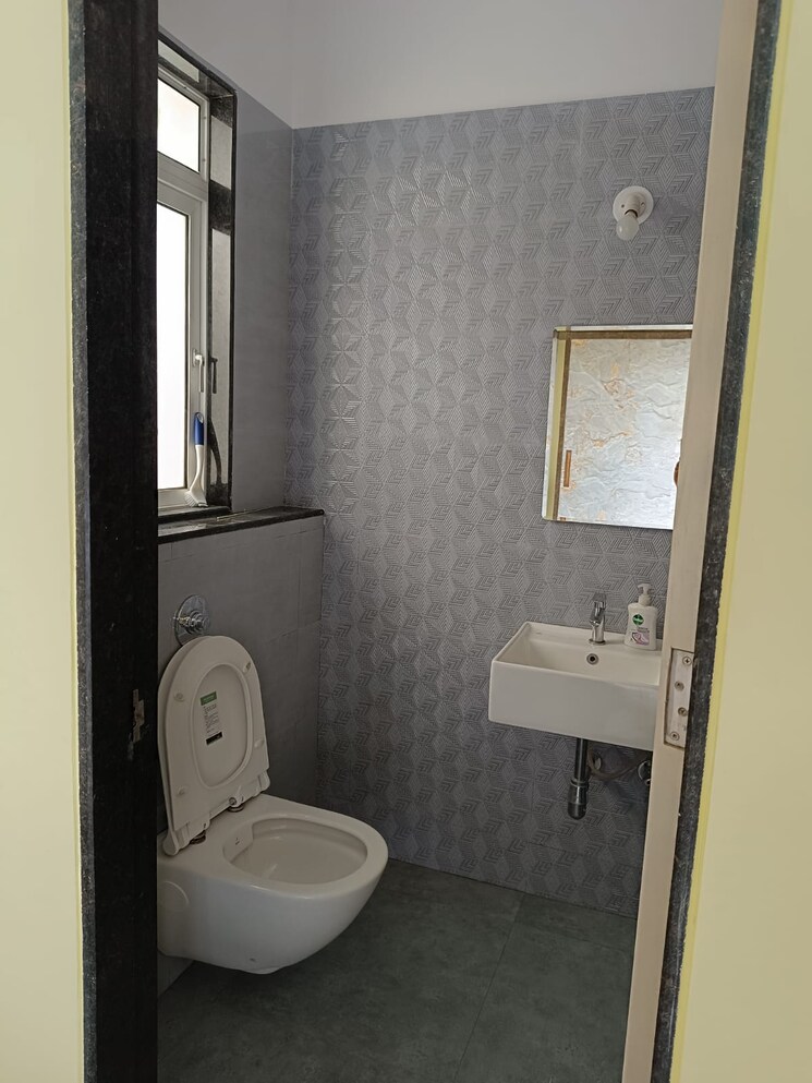 Bathroom, ashar-axis 2 Bedroom 611 Sq.Ft. Apartment In Majiwada Thane 9122472