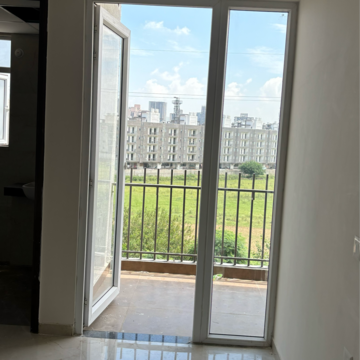 Building Lobby in 3.5 BHK Builder Floor at Smart World Gems, Sector 89 – for Rent