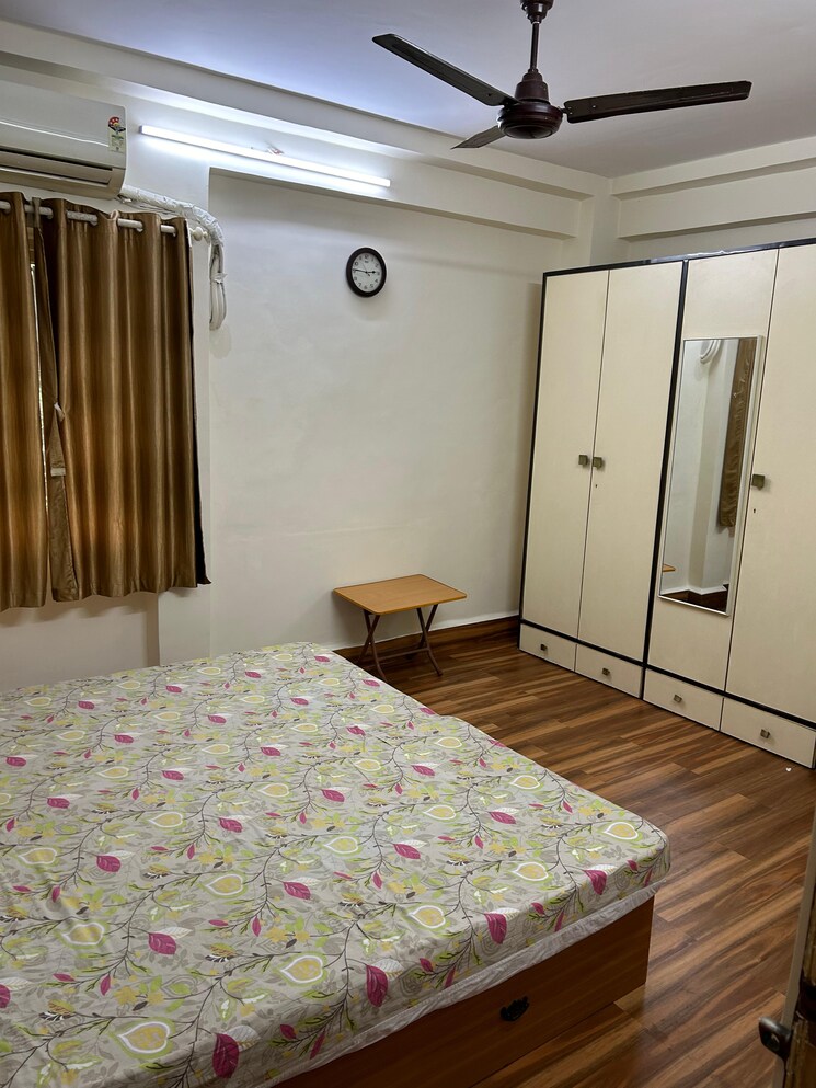 Bedroom, silver-sand-chs 2 Bedroom 850 Sq.Ft. Apartment In Andheri West Mumbai 9122540