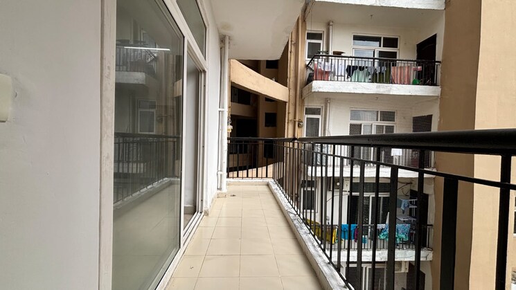 Balcony, amrapali-golf-homes 3 Bedroom 1115 Sq.Ft. Apartment In Sector 4 Greater Noida Greater Noida 9122552