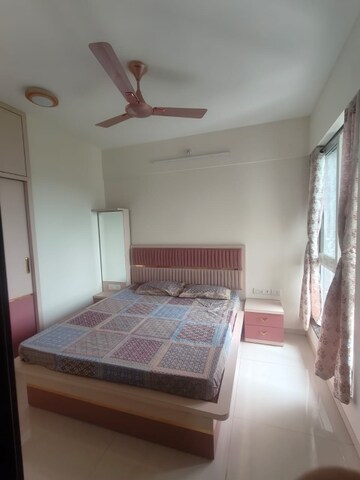 Bedroom in 2 BHK Apartment at Sheth Zuri, Laxmi Nagar – for Rent