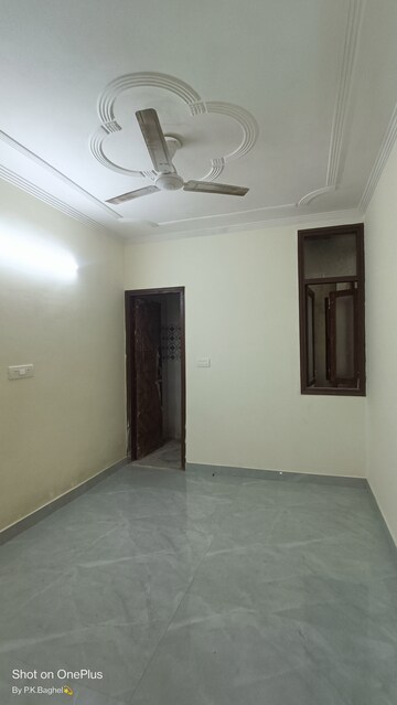 Room in 2 BHK Builder Floor at Govindpuri – for Rent