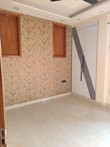 Room in 3 BHK Builder Floor at Sector 88 – for Sale