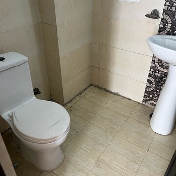 Bathroom in 2.5 BHK Apartment at Prateek Wisteria, Sector 77 – for Rent