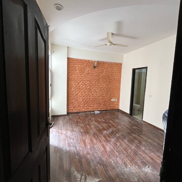 2.5 BHK Apartment For Rent in Prateek Wisteria, Sector 77
