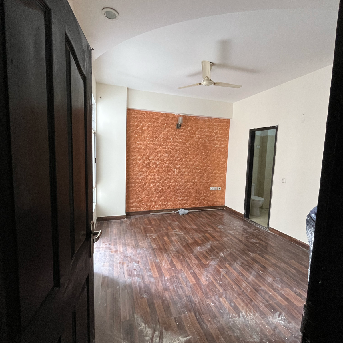 2.5 BHK + Study Room Apartment For Rent in Prateek Wisteria