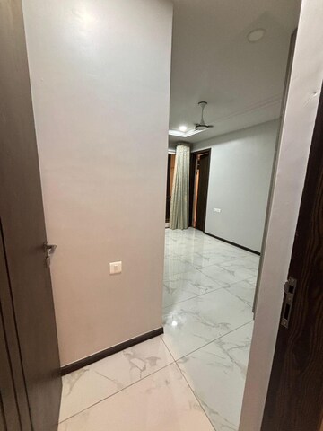 Room in 4 BHK Builder Floor at Cooke Town – for Rent