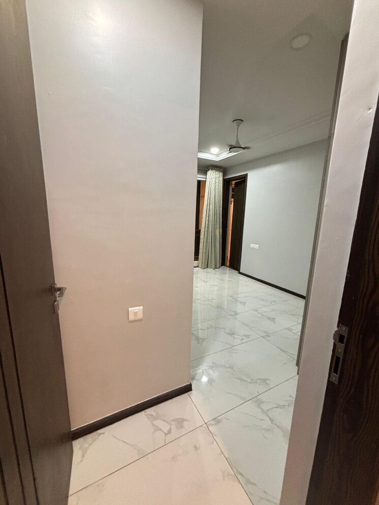 Room, cooke town 4 Bedroom 4500 Sq.Ft. Builder Floor In Cooke Town Bangalore 9122664