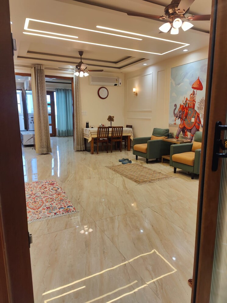 Bedroom, sector 89 4 Bedroom 250 Sq.Yd. Builder Floor In Sector 89 Faridabad 9122628