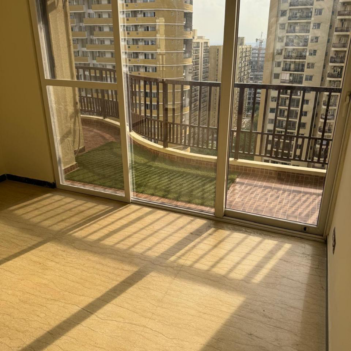 3 BHK + Pooja Room Apartment For Rent in Dasnac Burj