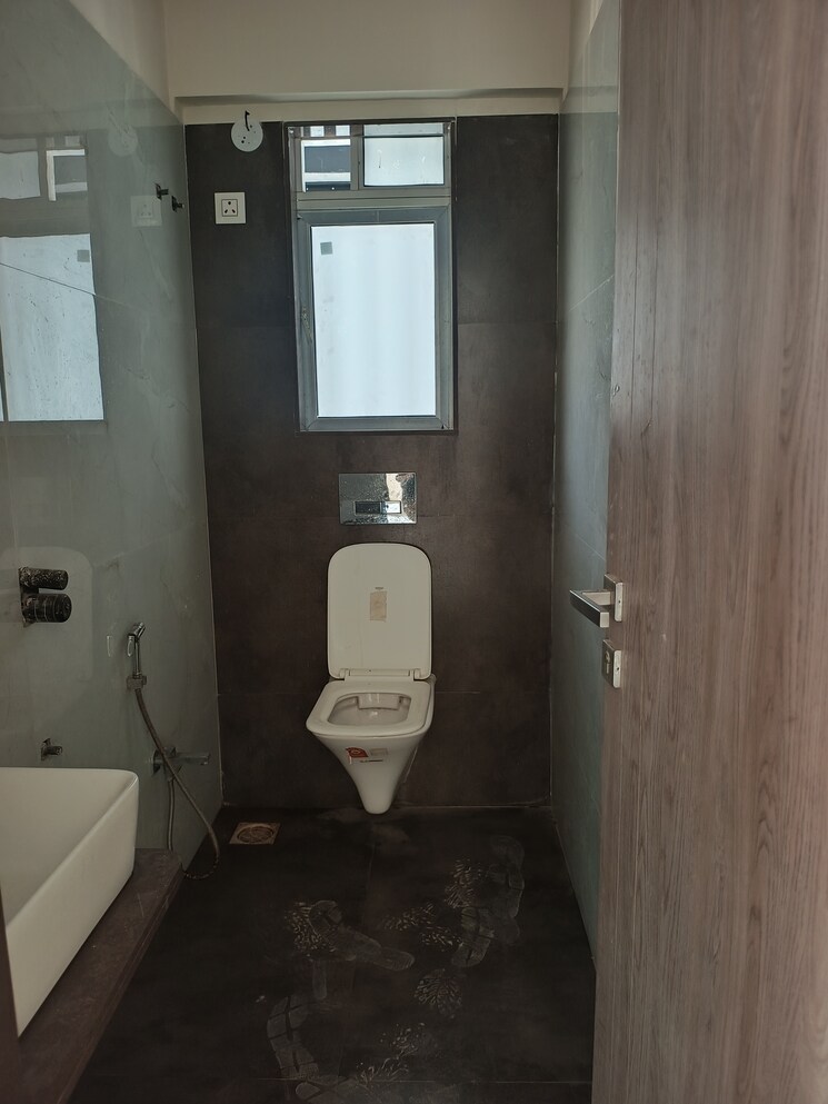 Attached Bathroom, seven-eleven-apna-ghar-phase-iii 1 Bedroom 348 Sq.Ft. Apartment In Mira Road Thane 9122691