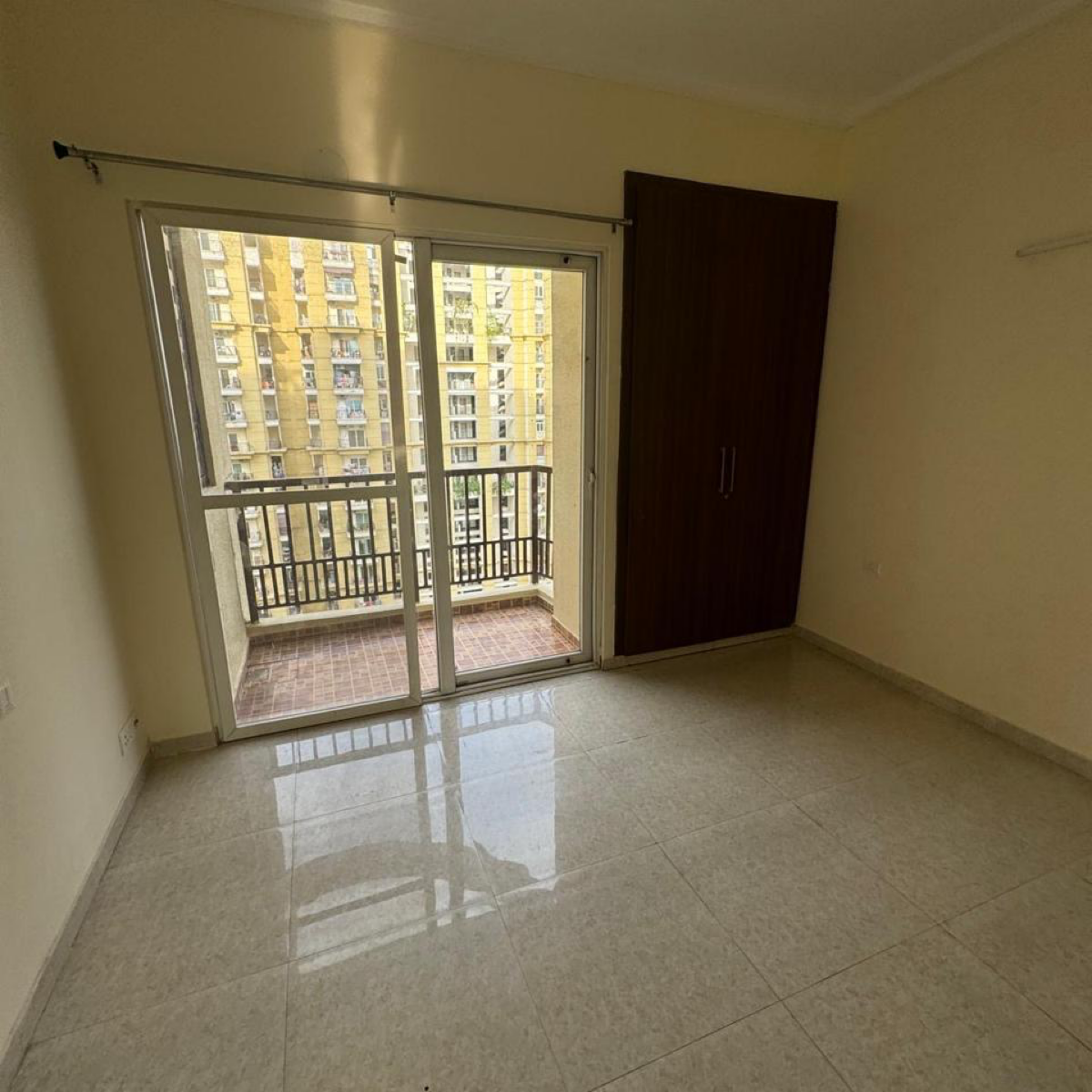 3 BHK + Pooja Room Apartment For Rent in Dasnac The Jewel