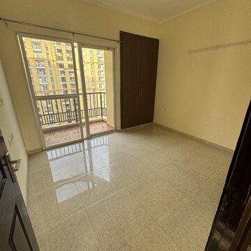 Room in 3 BHK Apartment at Dasnac The Jewel, Sector 75 – for Rent