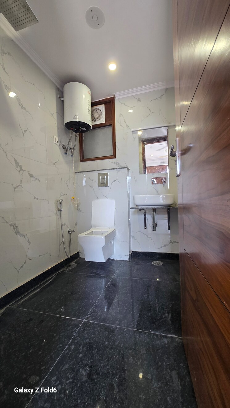 Team Area, risland-sky-mansion 2 Bedroom 1000 Sq.Ft. Builder Floor In Chattarpur Delhi 9122724