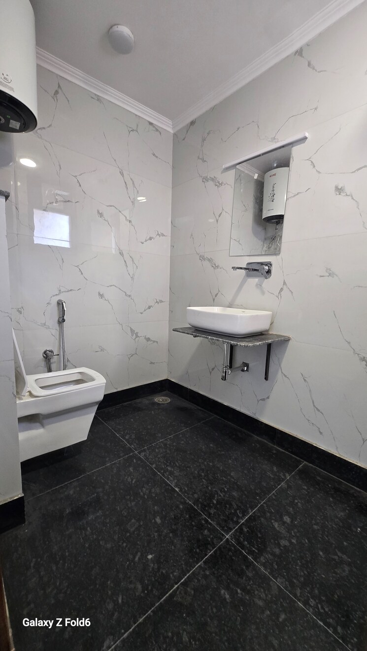 Team Area, risland-sky-mansion 2 Bedroom 1000 Sq.Ft. Builder Floor In Chattarpur Delhi 9122724