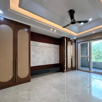 Room in 3 BHK Builder Floor at New Industrial Township 5 – for Rent